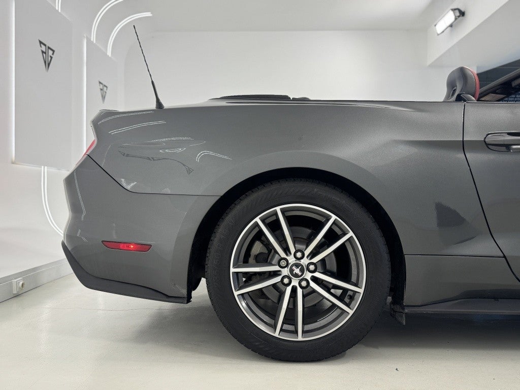 Ford Mustang Convertible 2.3 EcoBoost Aut.