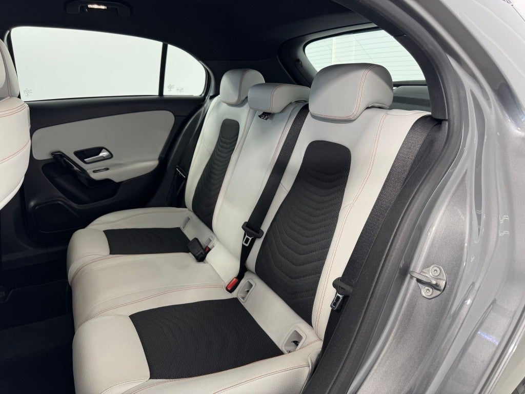 Mercedes-Benz Clase A 200 7G-DCT