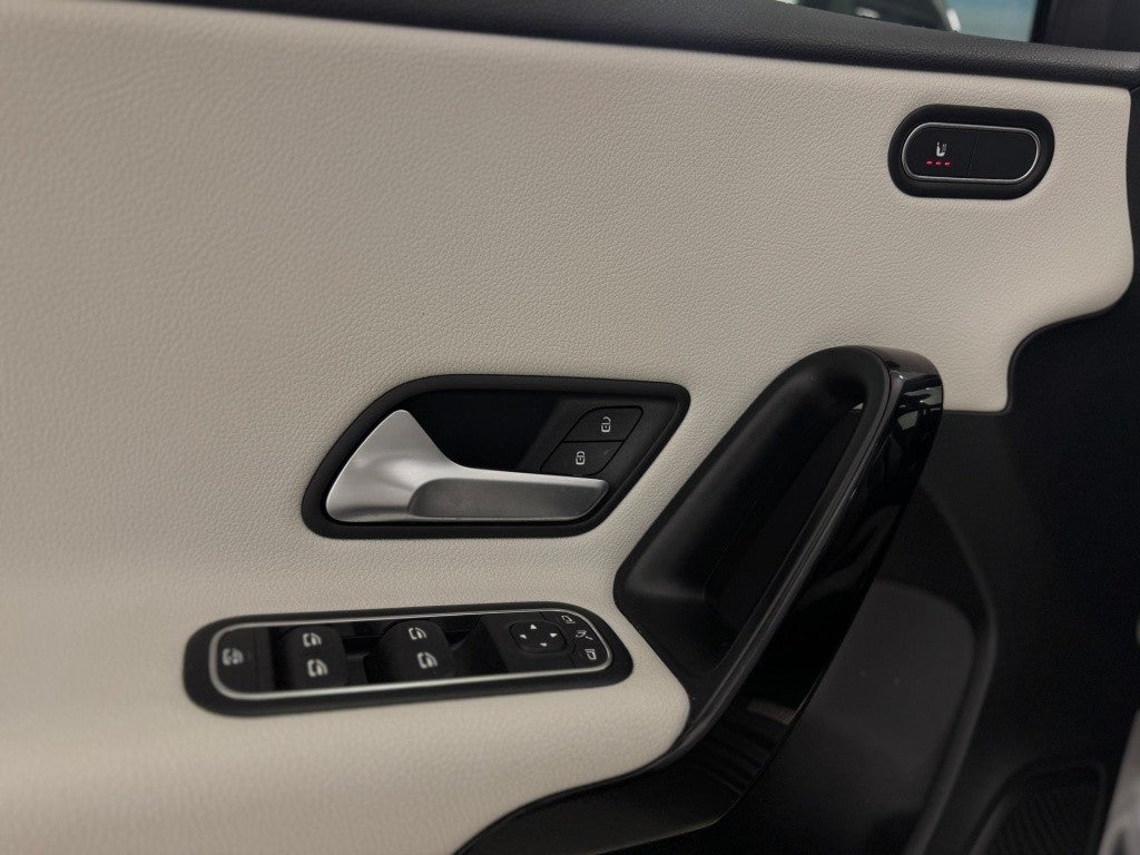 Mercedes-Benz Clase A 200 7G-DCT