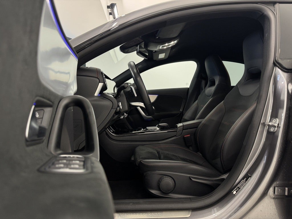 Mercedes-Benz Clase CLA 180 7G-DCT