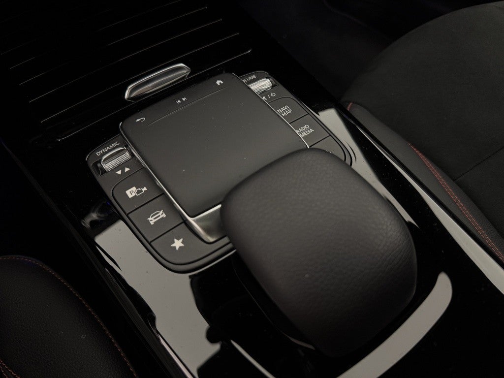 Mercedes-Benz Clase CLA 180 7G-DCT