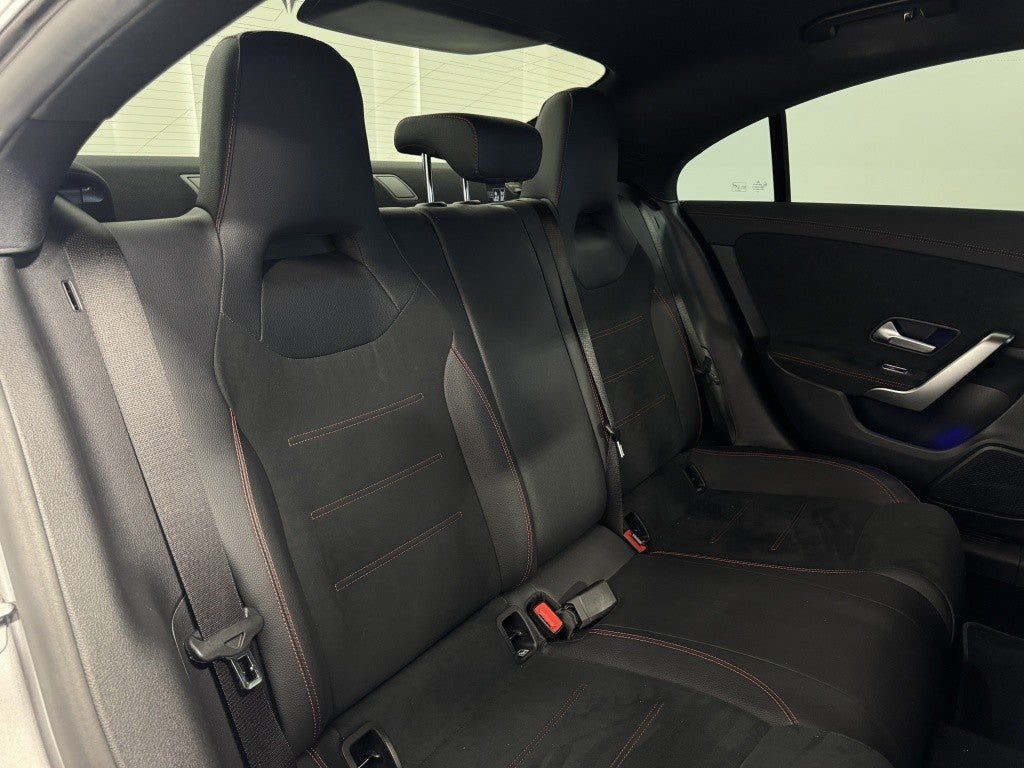 Mercedes-Benz Clase CLA 180 7G-DCT