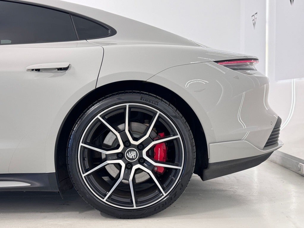 Porsche Taycan 4S