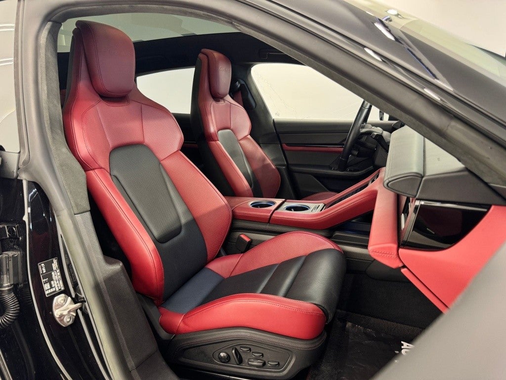 Porsche Taycan Turbo S Sport Turismo