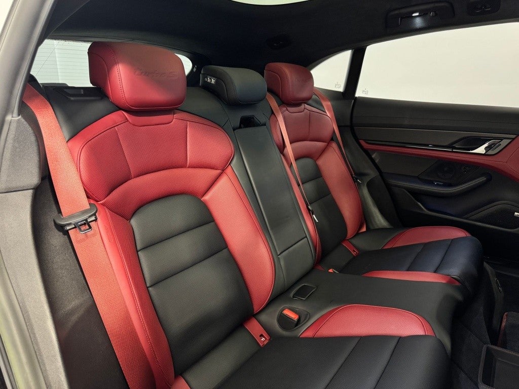 Porsche Taycan Turbo S Sport Turismo