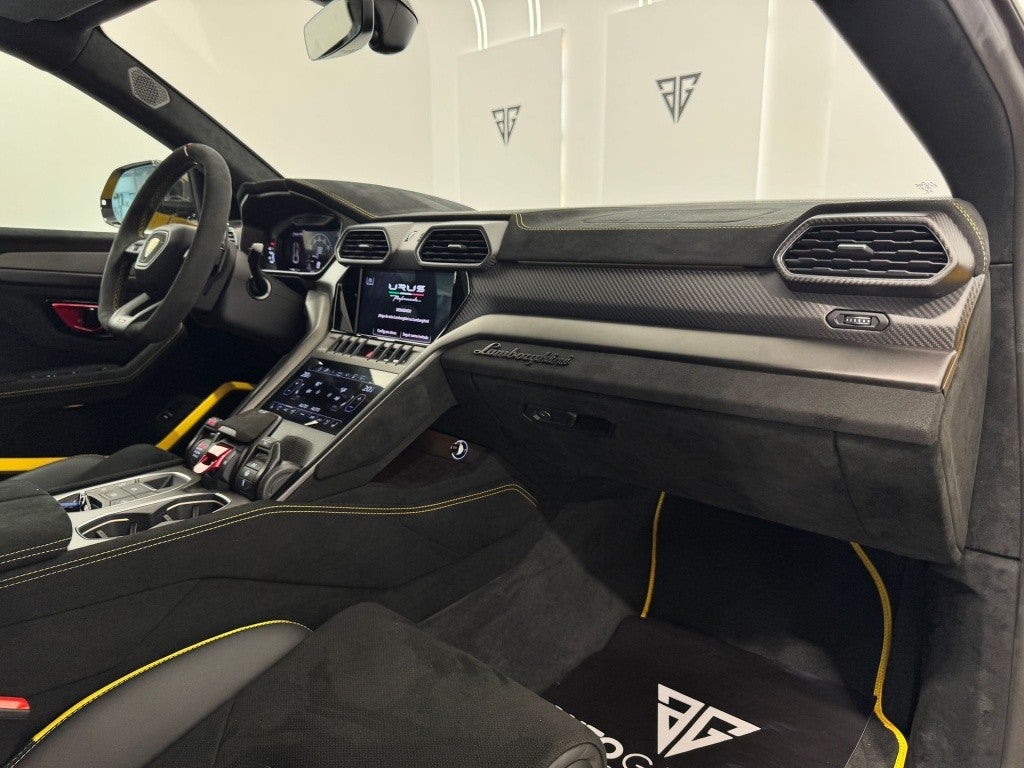 Lamborghini Urus Performante