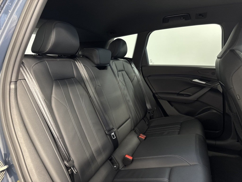 Audi Q6 e-tron quattro S line 285kW 100KWh