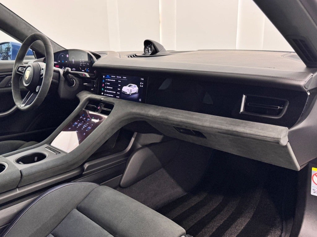 Porsche Taycan GTS Sport Turismo