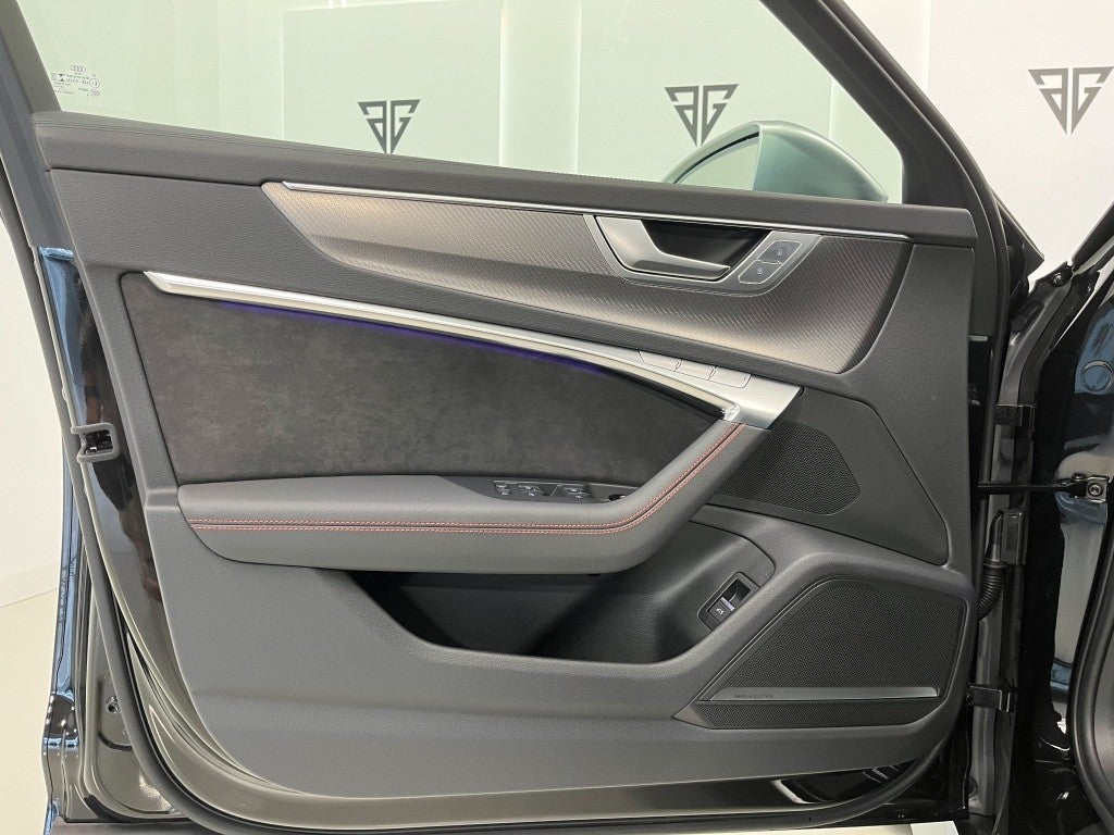 Audi A6 RS6 Avant TFSI quattro Tiptronic 441kW