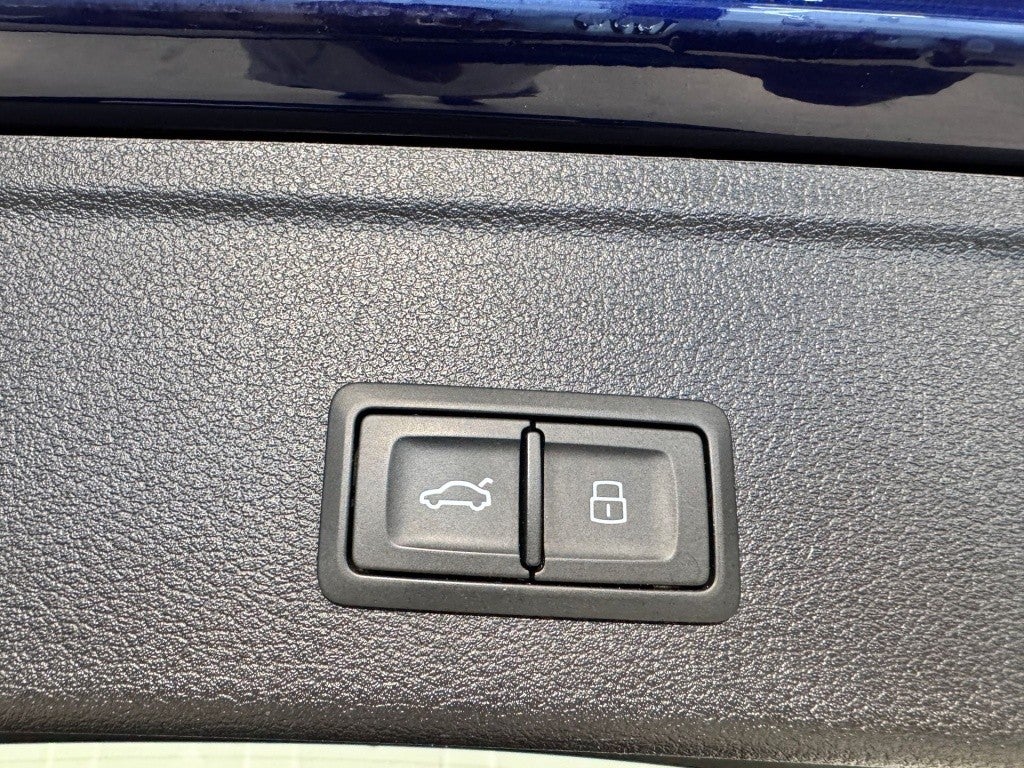 Audi A4 RS4 Avant TFSI quattro tiptronic