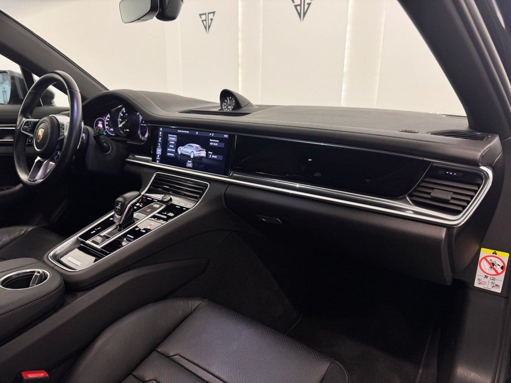 Porsche Panamera 4 e-Hybrid