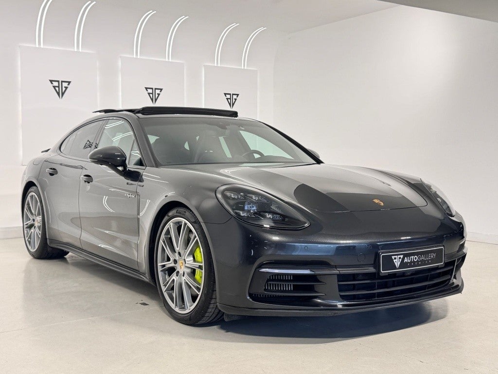 Porsche Panamera 4 e-Hybrid