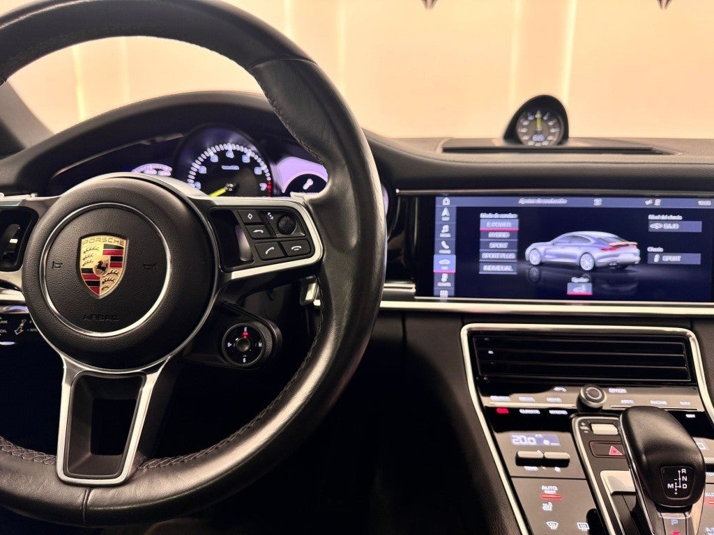 Porsche Panamera 4 e-Hybrid
