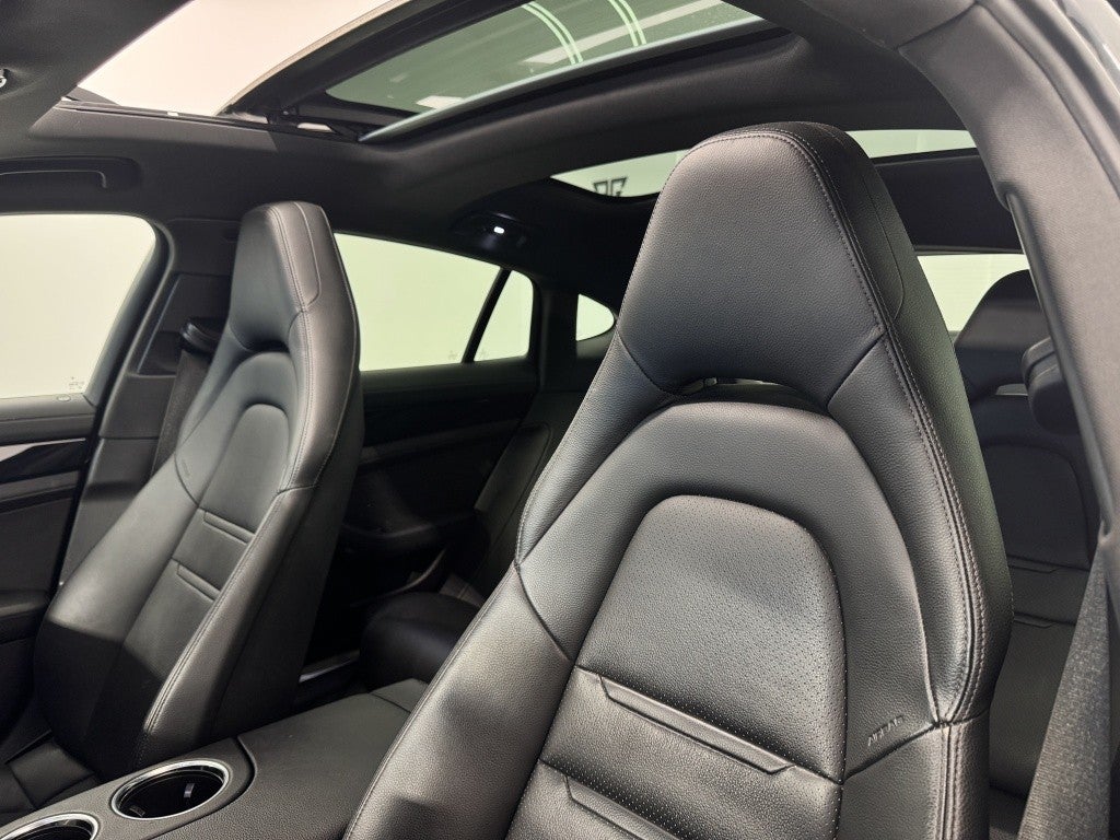 Porsche Panamera 4 e-Hybrid