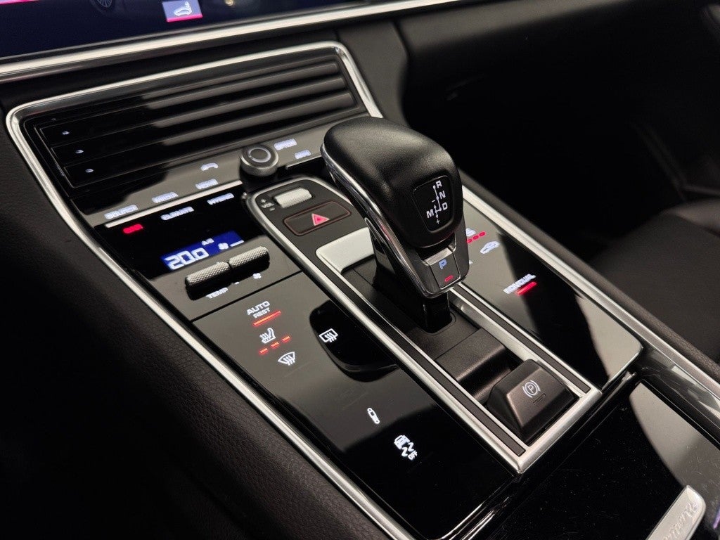 Porsche Panamera 4 e-Hybrid