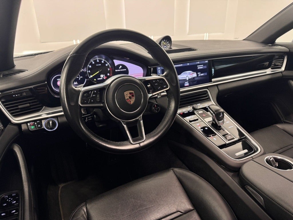 Porsche Panamera 4 e-Hybrid