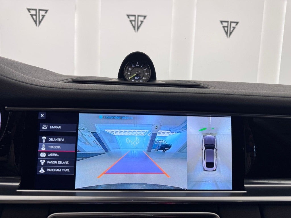 Porsche Panamera 4 e-Hybrid