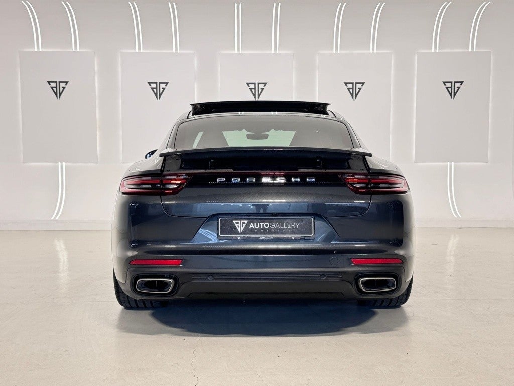 Porsche Panamera 4 e-Hybrid
