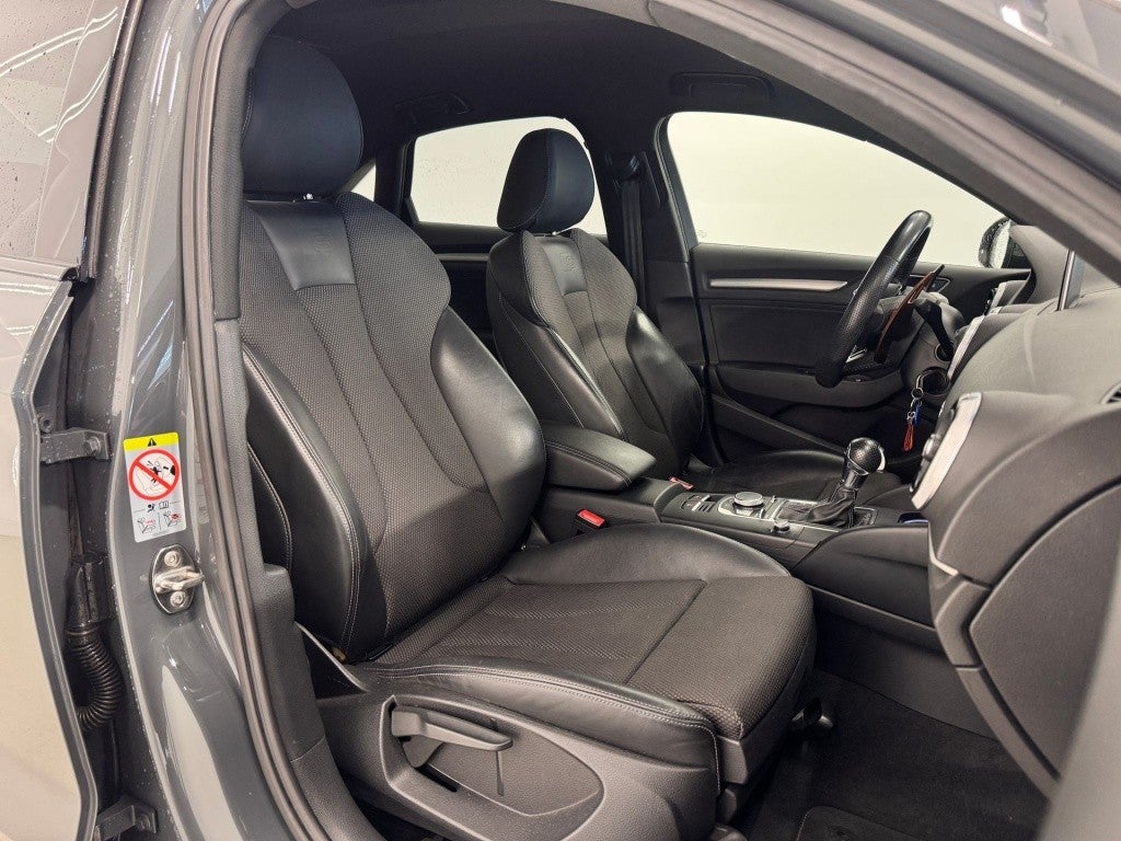 Audi A3 Sedán 35 TDI S line S tronic 110kW