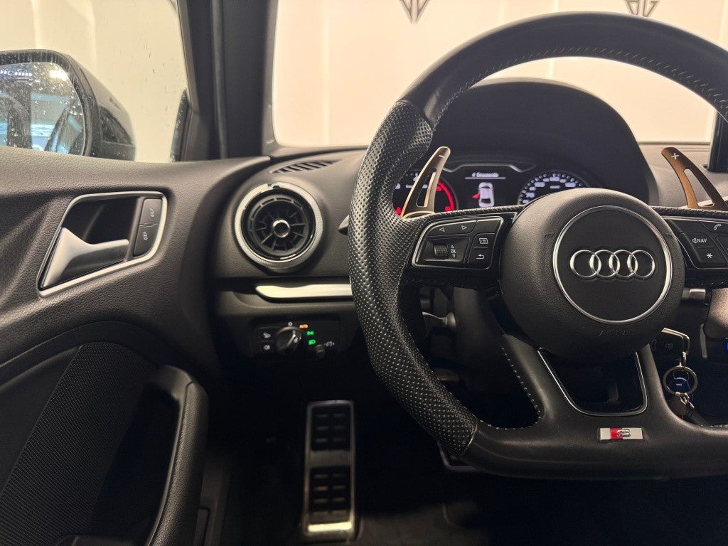 Audi A3 Sedán 35 TDI S line S tronic 110kW