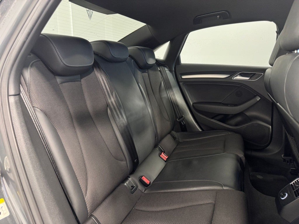 Audi A3 Sedán 35 TDI S line S tronic 110kW