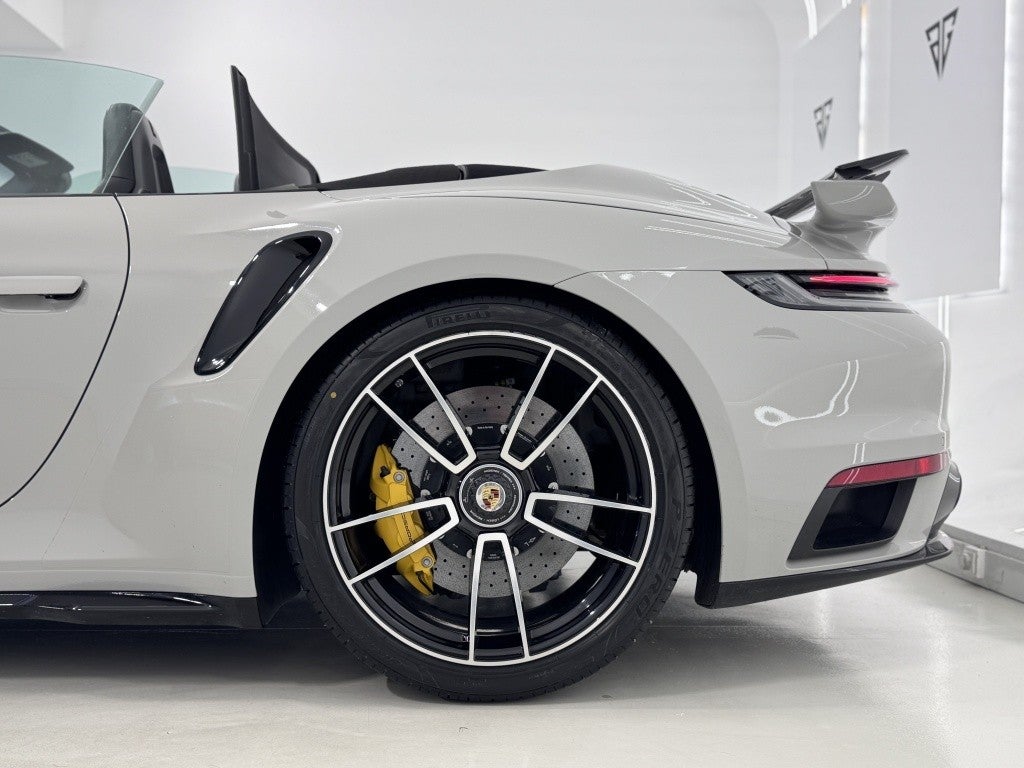 Porsche 911 Turbo S Cabriolet PDK