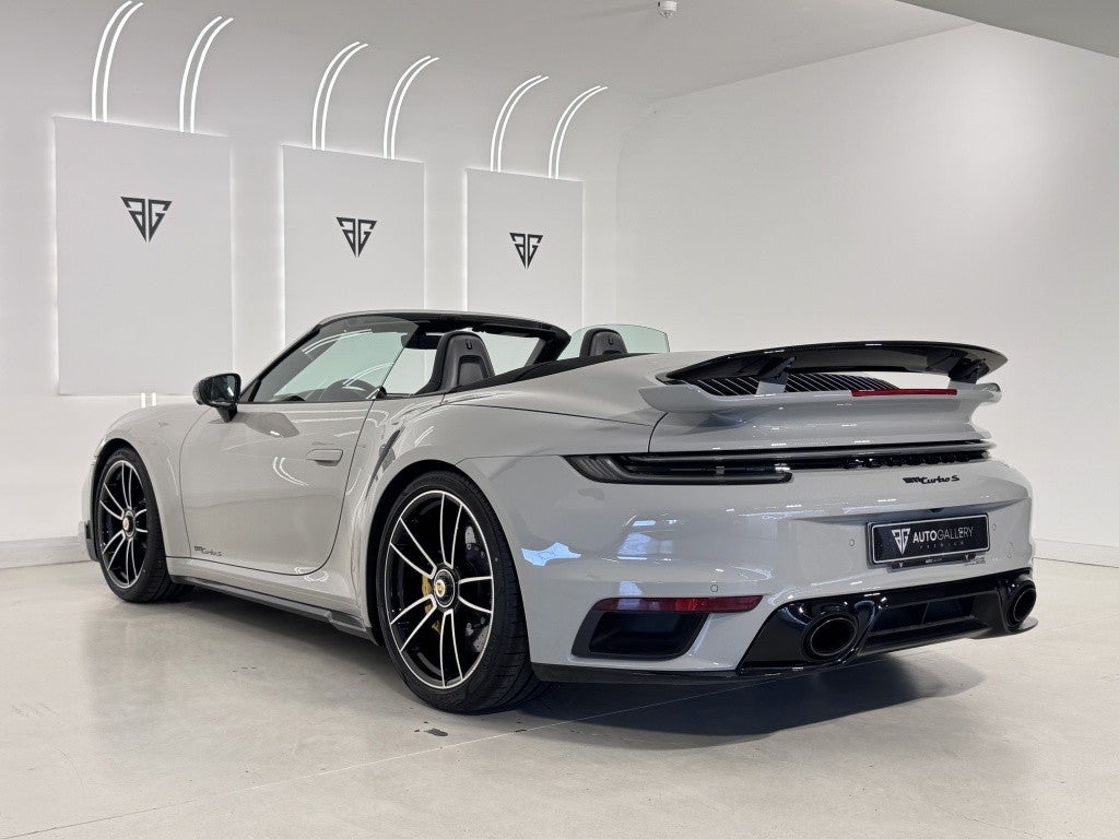 Porsche 911 Turbo S Cabriolet PDK