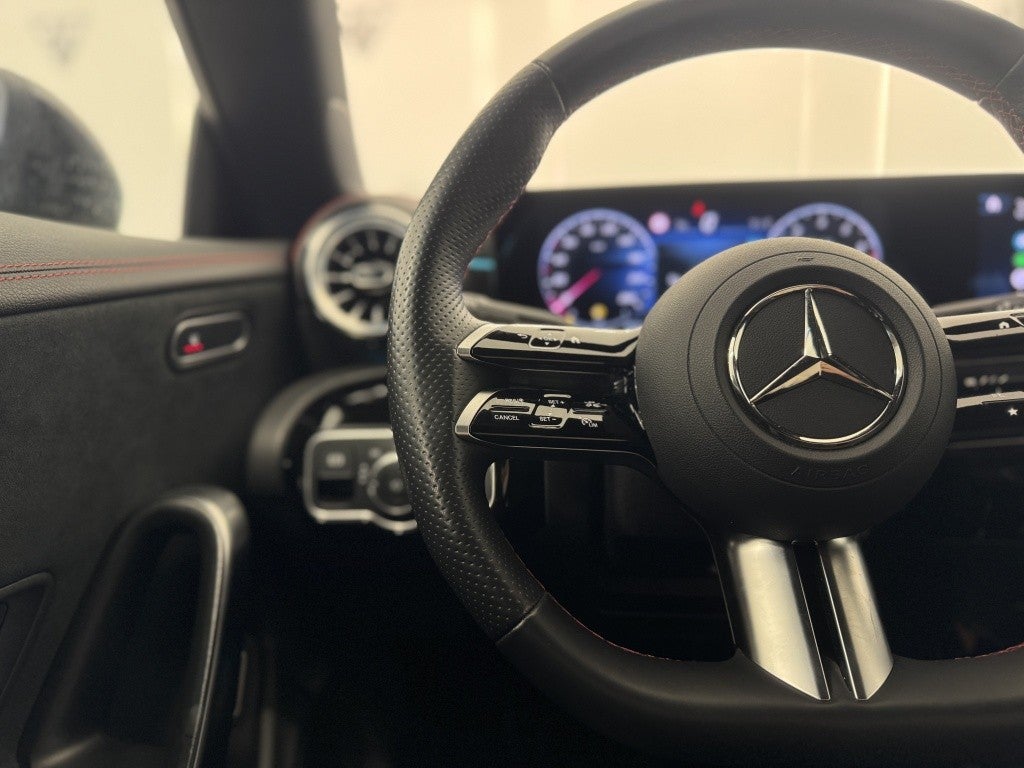 Mercedes-Benz Clase CLA 200 7G-DCT