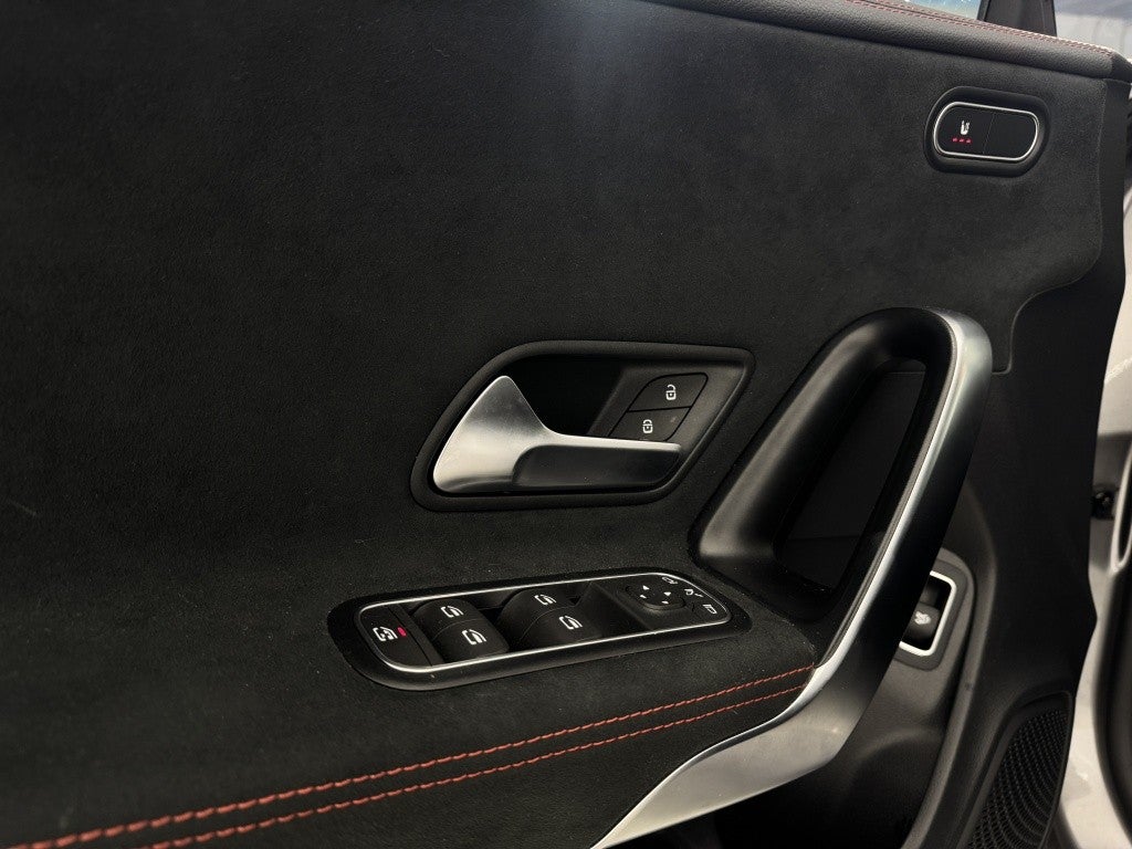 Mercedes-Benz Clase CLA 200 7G-DCT