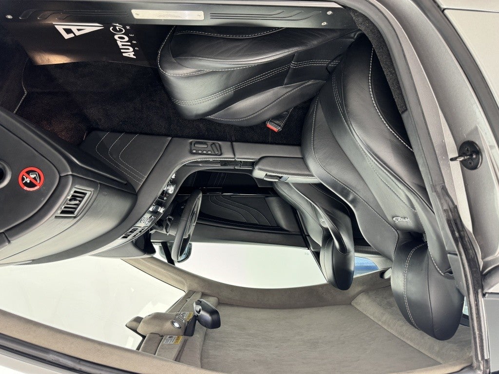 Aston Martin Vantage S