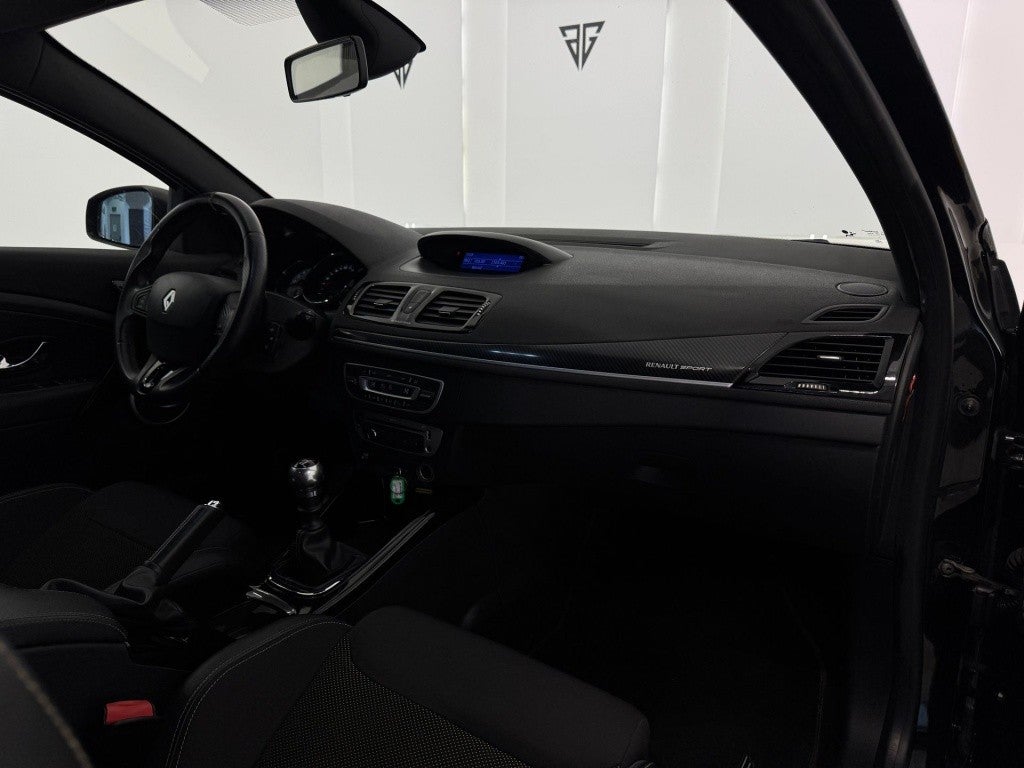 Renault Mégane Coupé 2.0 RS Red Bull Racing RB8