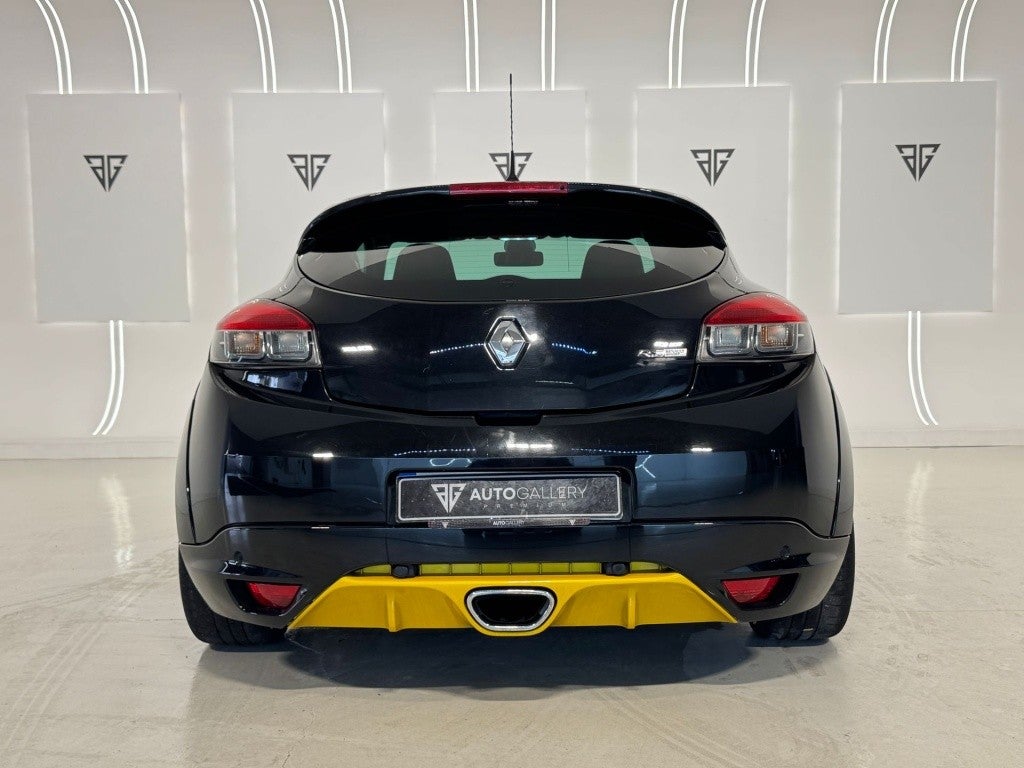Renault Mégane Coupé 2.0 RS Red Bull Racing RB8
