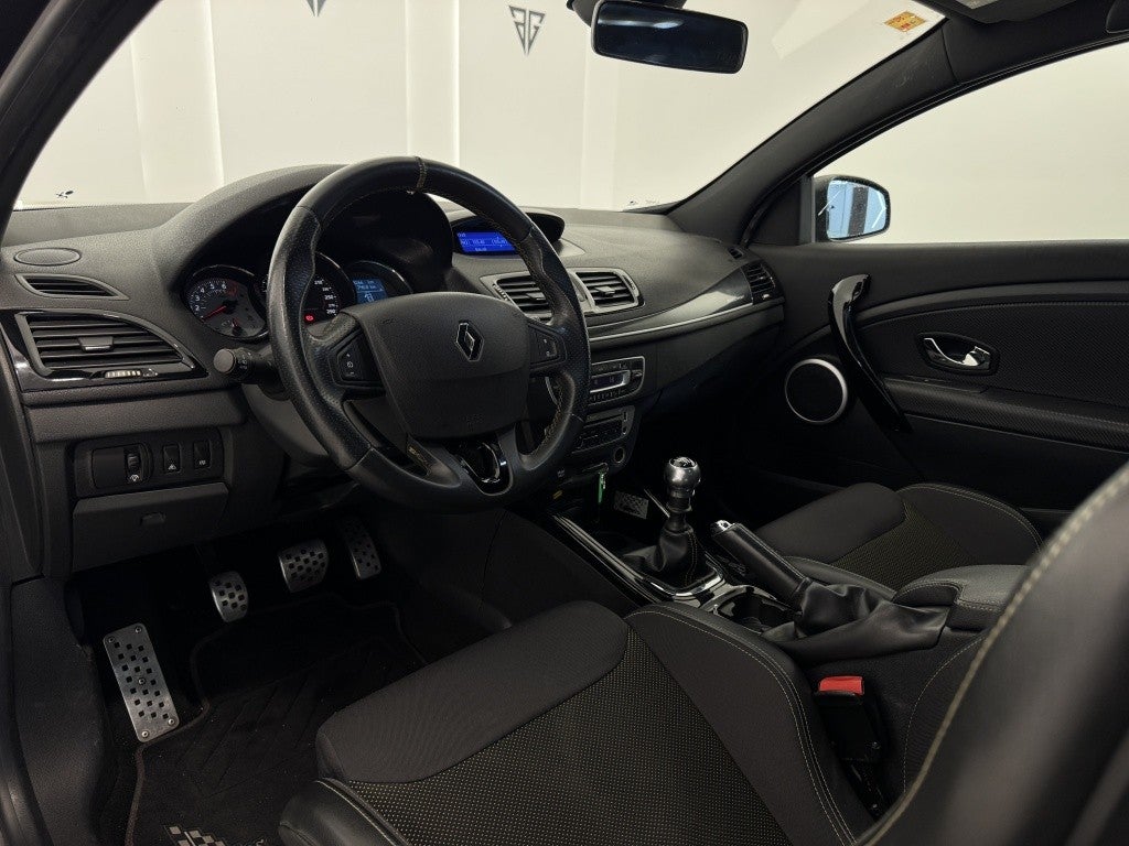 Renault Mégane Coupé 2.0 RS Red Bull Racing RB8