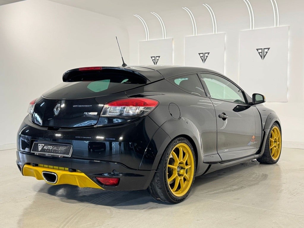 Renault Mégane Coupé 2.0 RS Red Bull Racing RB8