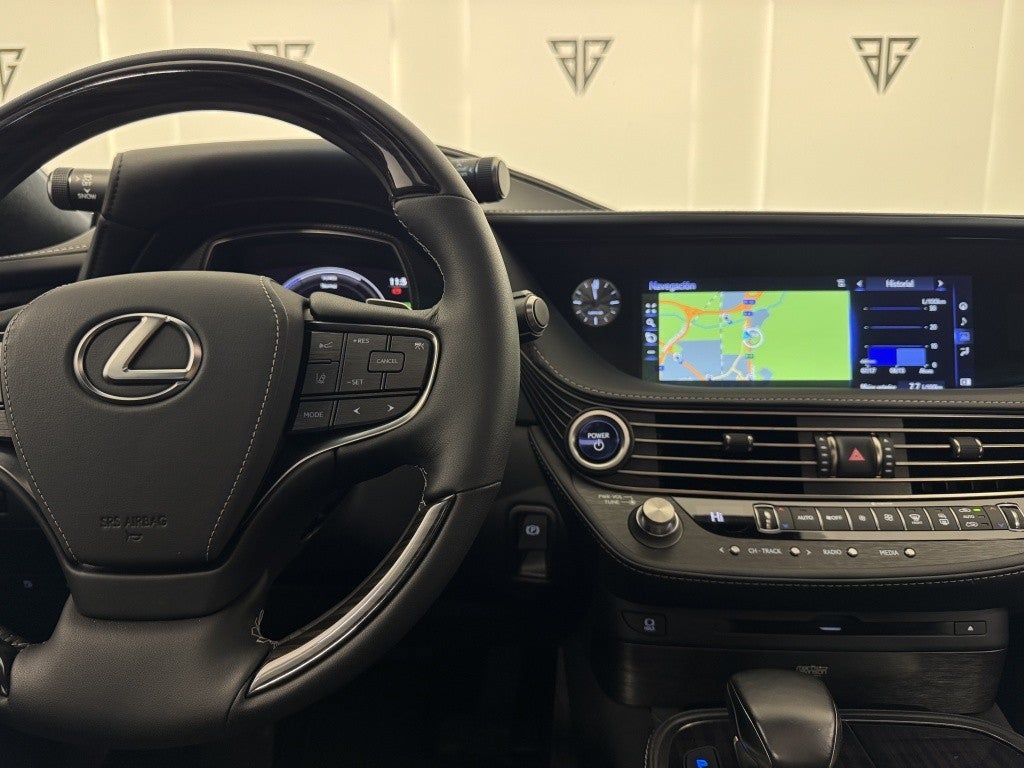 Lexus LS 500h Luxury Art Wood AWD