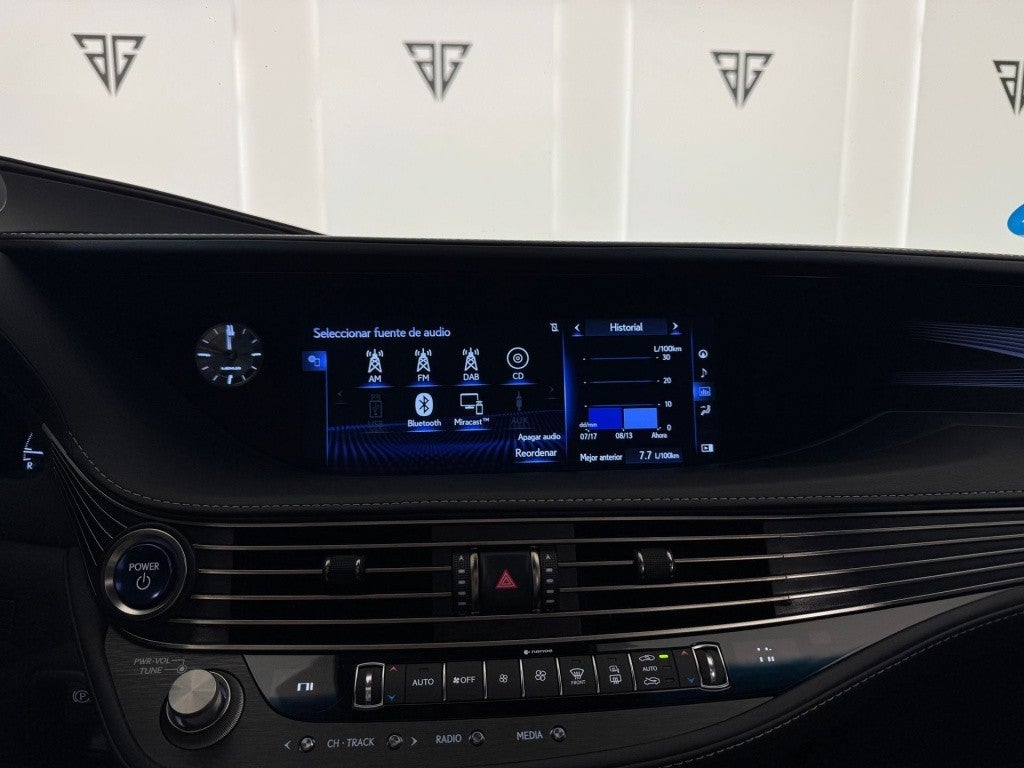 Lexus LS 500h Luxury Art Wood AWD