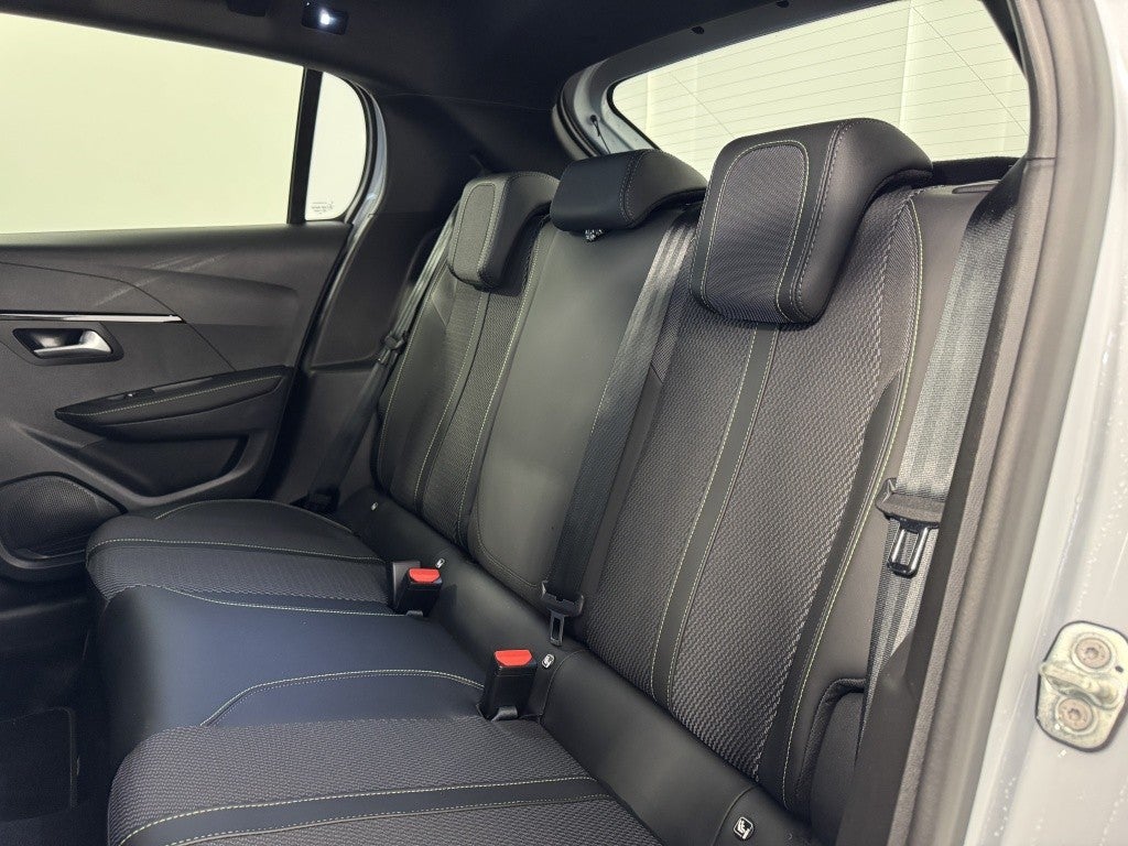 Peugeot 208 1.2 Hybrid GT e-DCS6 136