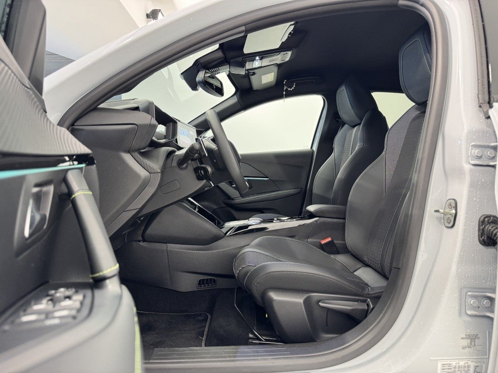 Peugeot 208 1.2 Hybrid GT e-DCS6 136