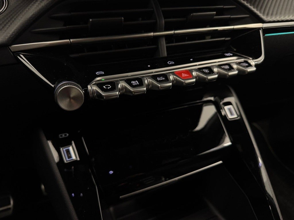 Peugeot 208 1.2 Hybrid GT e-DCS6 136