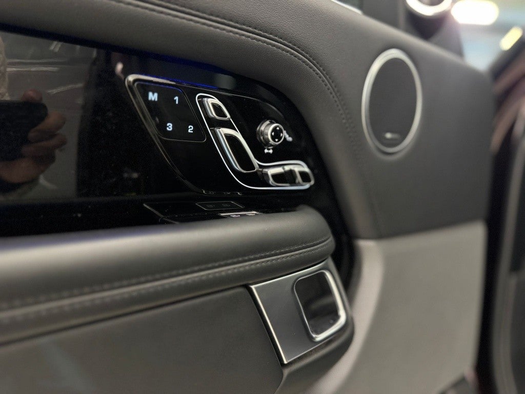 Land-Rover Range Rover 3.0D I6 MHEV Vogue 4WD Aut.