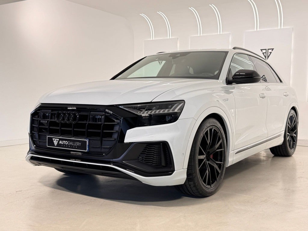 Audi Q8 55 TFSIe S line quattro