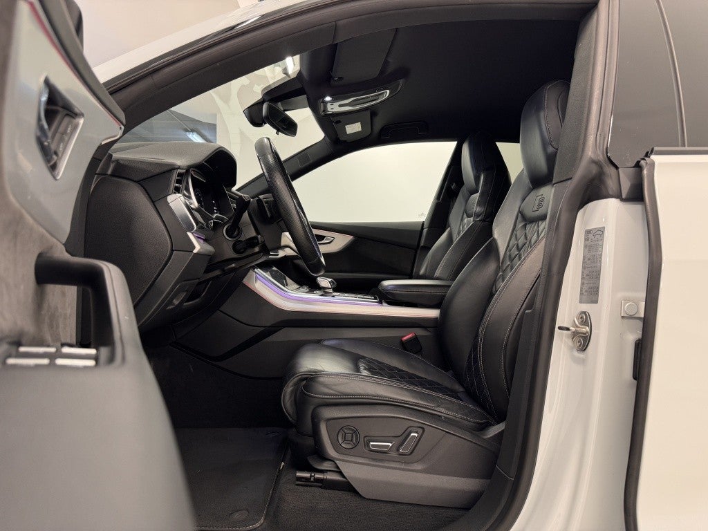 Audi Q8 55 TFSIe S line quattro