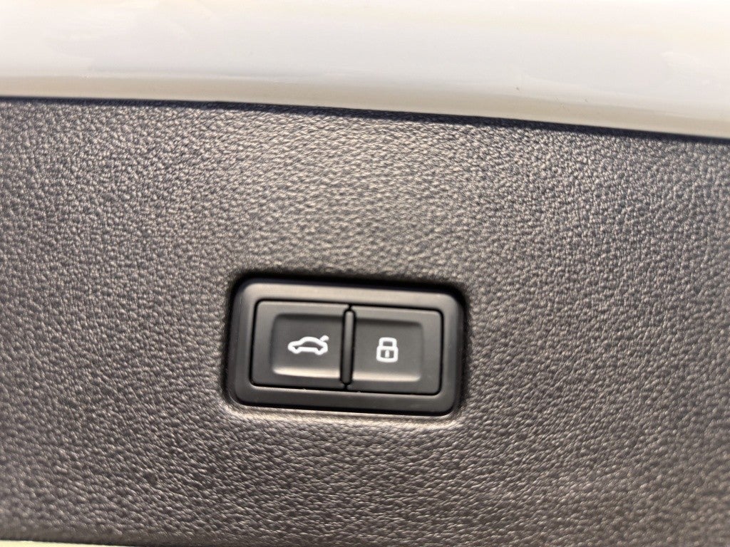 Audi Q8 55 TFSIe S line quattro