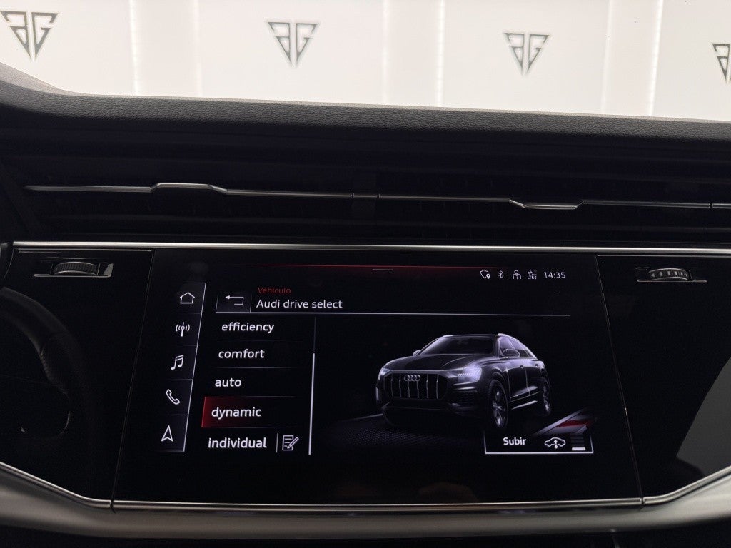 Audi Q8 55 TFSIe S line quattro