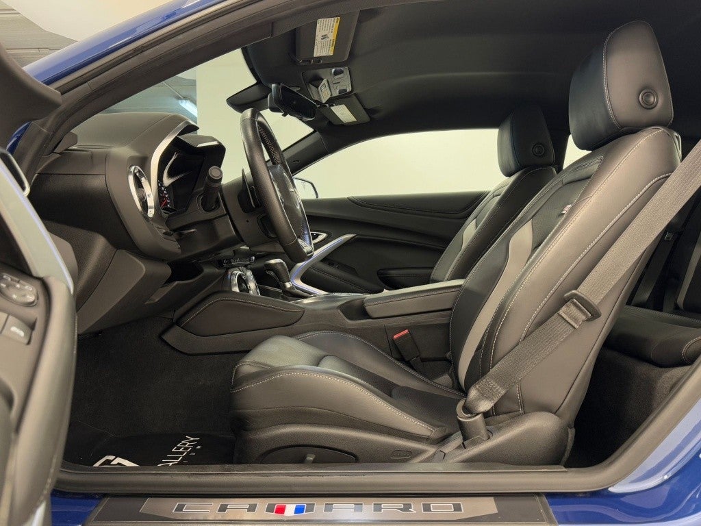 Chevrolet Camaro Coupé 6.2 V8 2SS