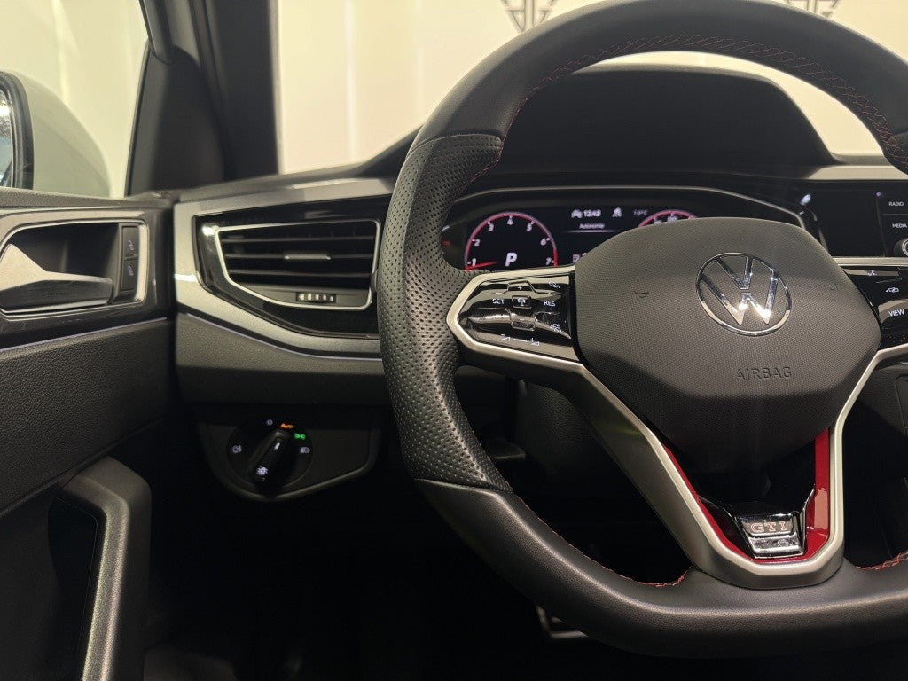 Volkswagen Polo 2.0 TSI GTI DSG 152KW