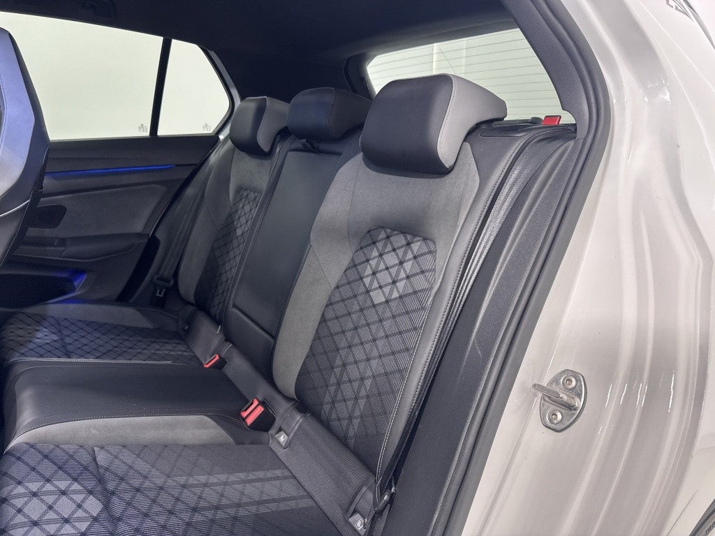 Volkswagen Golf 2.0TDI R-Line DSG7 110kW