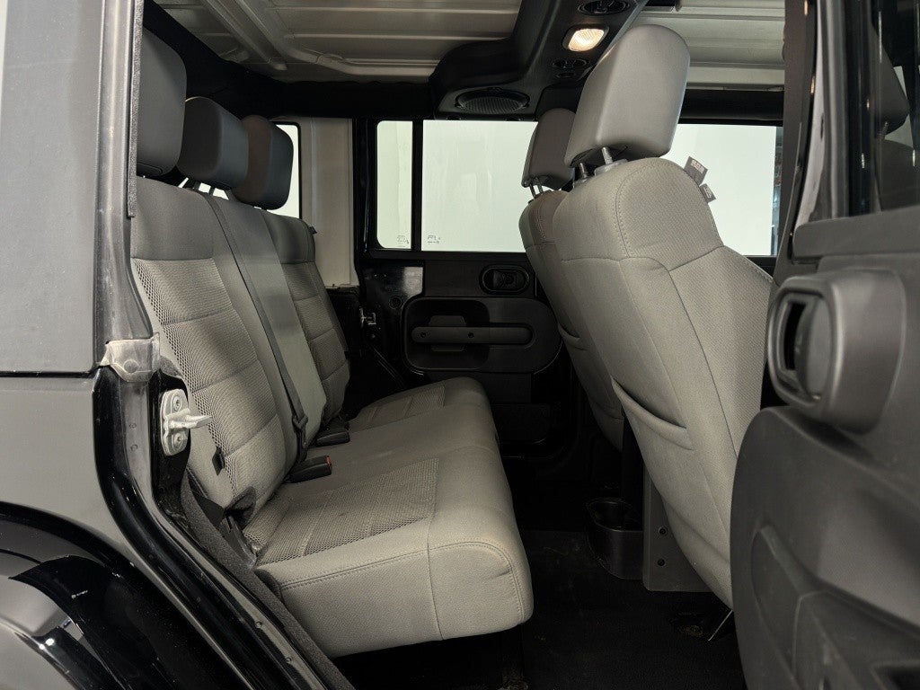 Jeep Wrangler Unlimited 3.8 V6 Sahara Aut.