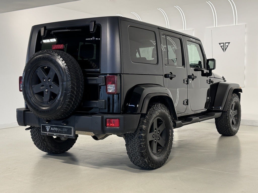 Jeep Wrangler Unlimited 3.8 V6 Sahara Aut.