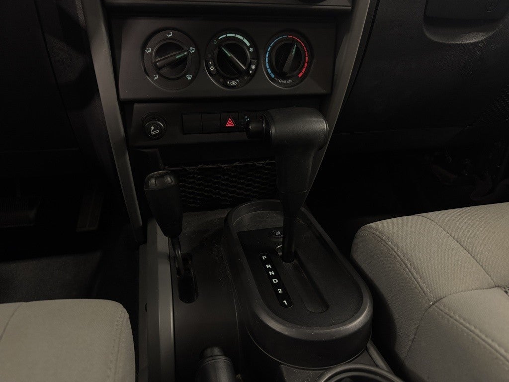 Jeep Wrangler Unlimited 3.8 V6 Sahara Aut.